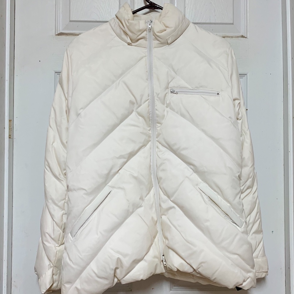 BEBE - PUFFY JACKET